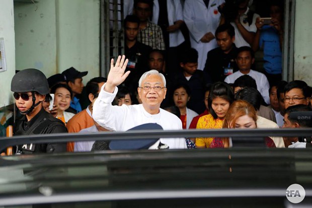 htinkyaw-meet-tinoo-620.jpg htinkyaw-meet-tinoo-620.jpg