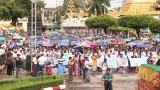 လားရှိုး ရမခ သိမ်းပိုက်ခံရပြီးနောက် စစ်တပ်ထောက်ခံသူတွေ MNDAA ကို ဆန္ဒပြ