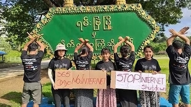 ramree-internet-protest-622 ramree-internet-protest-622