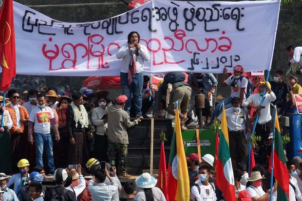 ပြည်သူ့အုပ်ချုပ်ရေးအဖွဲ့ မုံရွာမှာ ပထမဆုံးဖွဲ့ပြီ