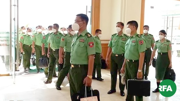 လွှတ်တော်အထူးအစည်းအဝေးခေါ်ယူဖို့ မရှိကြောင်း ပြည်ထောင်စုလွှတ်တော်ရုံး ထုတ်ပြန် လွှတ်တော်အထူးအစည်းအဝေးခေါ်ယူဖို့ မရှိကြောင်း ပြည်ထောင်စုလွှတ်တော်ရုံး ထုတ်ပြန်