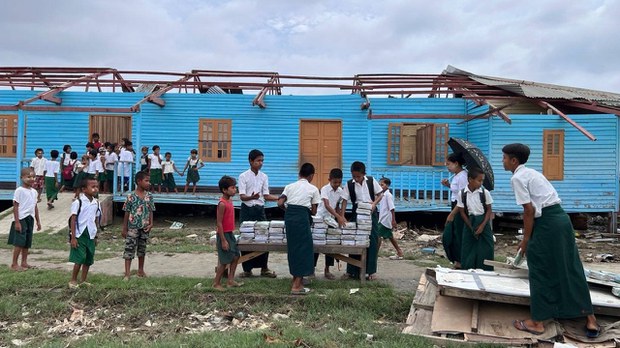 ရခိုင်မှာ မုန်တိုင်းကြောင့် မပြုပြင်ရသေးတဲ့ကျောင်းတွေ စစ်ကောင်စီပြန်ဖွင့် ရခိုင်မှာ မုန်တိုင်းကြောင့် မပြုပြင်ရသေးတဲ့ကျောင်းတွေ စစ်ကောင်စီပြန်ဖွင့်