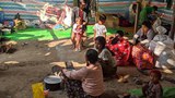 ရခိုင်ပြည်နယ် မြေပုံမြို့နယ်က ဒုက္ခသည်စခန်းနှစ်ခုမှာ စားနပ်ရိက္ခာပြတ်လပ်နေ