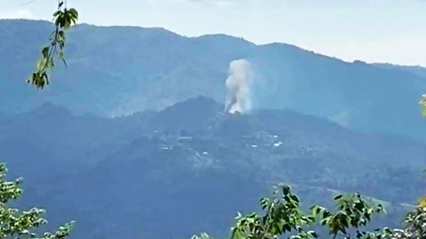 ကျောက်မဲ ဟူးကွက်ရွာမှာ RCSS ကို SSPP နဲ့ TNLA တပ်တွေ ဝင်တိုက်၊ ရွာထဲကအိမ်တွေ မီးလောင် ကျောက်မဲ ဟူးကွက်ရွာမှာ RCSS ကို SSPP နဲ့ TNLA တပ်တွေ ဝင်တိုက်၊ ရွာထဲကအိမ်တွေ မီးလောင်