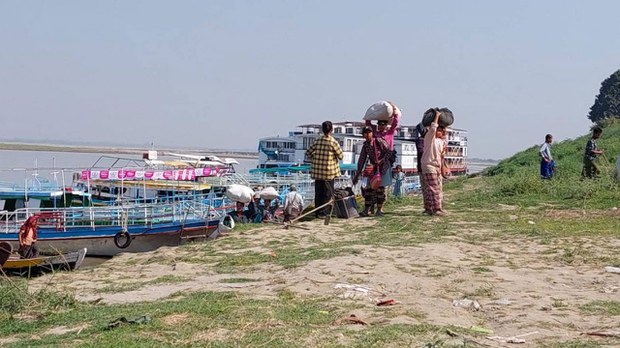 တိုက်ပွဲကြောင့် ပခုက္ကူမြို့နယ် ကျေးရွာ ၁၄ ရွာက ဒေသခံ တစ်သောင်းနီးပါး ထွက်ပြေး တိုက်ပွဲကြောင့် ပခုက္ကူမြို့နယ် ကျေးရွာ ၁၄ ရွာက ဒေသခံ တစ်သောင်းနီးပါး ထွက်ပြေး