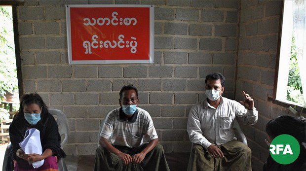 lashio-residents-622.jpg lashio-residents-622.jpg