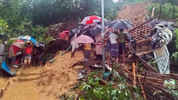 ကော့ဘဇားမှာ မြေပြိုမှုကြောင့် ရိုဟင်ဂျာဒုက္ခသည်အပါအဝင် ခြောက်ဦး သေဆုံး ကော့ဘဇားမှာ မြေပြိုမှုကြောင့် ရိုဟင်ဂျာဒုက္ခသည်အပါအဝင် ခြောက်ဦး သေဆုံး