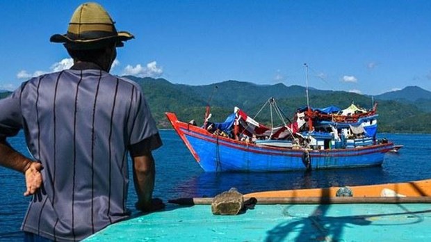 လှေစီး ရိုဟင်ဂျာ ဒုက္ခသည် ၁၄၆ ဦး အင်ဒိုနီးရှားမှာ ကမ်းကပ်ခွင့်ရ လှေစီး ရိုဟင်ဂျာ ဒုက္ခသည် ၁၄၆ ဦး အင်ဒိုနီးရှားမှာ ကမ်းကပ်ခွင့်ရ