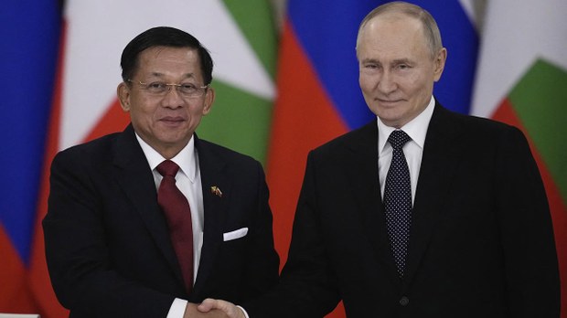 ရုရှား-မြန်မာဆက်ဆံရေး ဒေသတွင်းတည်ငြိမ်မှုကို ခြိမ်းခြောက်နေကြောင်း APHR ပြော ရုရှား-မြန်မာဆက်ဆံရေး ဒေသတွင်းတည်ငြိမ်မှုကို ခြိမ်းခြောက်နေကြောင်း APHR ပြော