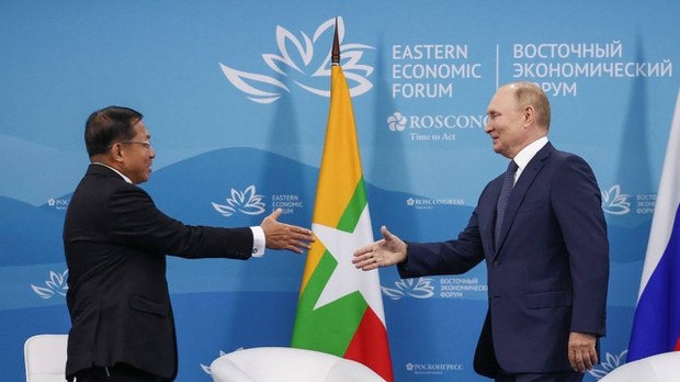 စစ်ကောင်စီဥက္ကဋ္ဌကို ရုရှားသမ္မတပူတင် ပထမဆုံးအကြိမ် လက်ခံတွေ့ဆုံ စစ်ကောင်စီဥက္ကဋ္ဌကို ရုရှားသမ္မတပူတင် ပထမဆုံးအကြိမ် လက်ခံတွေ့ဆုံ