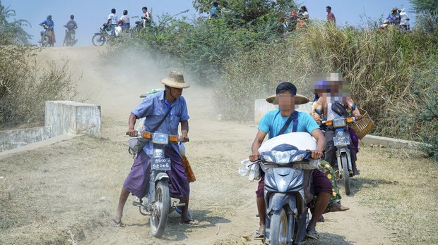 ဆားလင်းကြီး ဒေသခံတွေ နေအိမ်မှာပြန်နေဖို့ စစ်ကောင်စီ စည်းရုံး ဆားလင်းကြီး ဒေသခံတွေ နေအိမ်မှာပြန်နေဖို့ စစ်ကောင်စီ စည်းရုံး