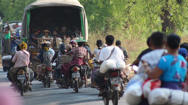 ဆားလင်းကြီးမှာ စစ်ကြောင်းထိုးလို့ လူခုနစ်ထောင်ကျော် ထွက်ပြေးနေရ ဆားလင်းကြီးမှာ စစ်ကြောင်းထိုးလို့ လူခုနစ်ထောင်ကျော် ထွက်ပြေးနေရ