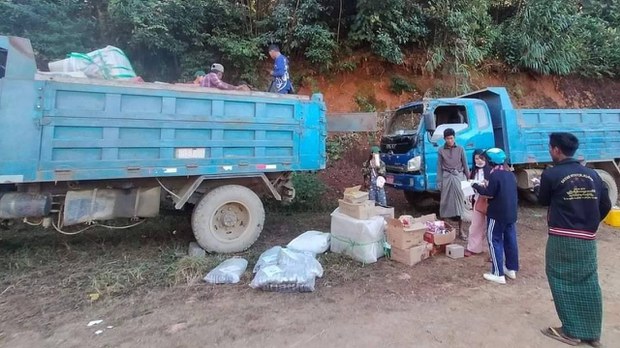မတူပီမှာ ကုန်ကား ခုနှစ်စီး အဖမ်းခံထားရ