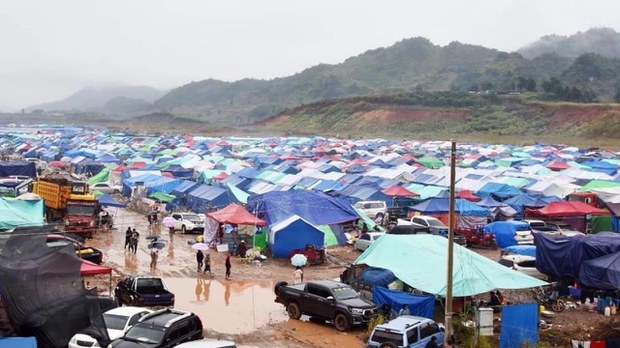 စစ်ဘေးဒုက္ခသည်တွေကို ငွေကြေးအမြောက်အမြားသုံးပြီး ကူညီနေတယ်လို့ တရုတ်ပြော စစ်ဘေးဒုက္ခသည်တွေကို ငွေကြေးအမြောက်အမြားသုံးပြီး ကူညီနေတယ်လို့ တရုတ်ပြော