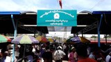 အသံတိတ်သပိတ်မှာ ပါဝင်လို့ မန္တလေးကျောက်ဝိုင်းက ဆိုင်ခန်းရှစ်ဆယ်ကျော် ပိတ်သိမ်းခံရ