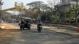 စစ်တွေမြို့ စက်ရုံစုရပ်ကွက် ရဲကင်းစခန်းအနီးက နေအိမ်တွေ ဖြိုဖျက်ရွှေ့ပြောင်းခံရ