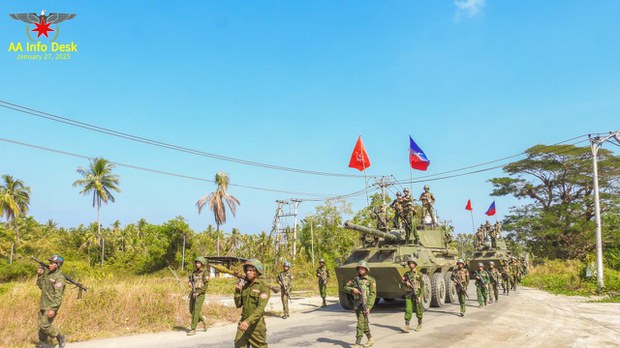 စစ်တွေမြို့အနီး လက်နက်ကြီးတိုက်ပွဲ ပြင်းထန်နေ စစ်တွေမြို့အနီး လက်နက်ကြီးတိုက်ပွဲ ပြင်းထန်နေ