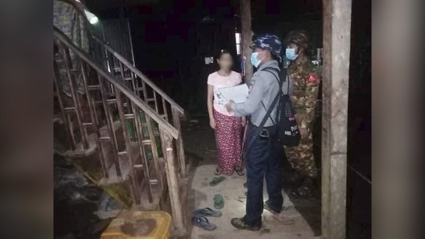 ကမာရွတ်မြို့နယ်မှာ ဧည့်စာရင်းကြောင့် လူခြောက်ဦး အဖမ်းခံရ ကမာရွတ်မြို့နယ်မှာ ဧည့်စာရင်းကြောင့် လူခြောက်ဦး အဖမ်းခံရ