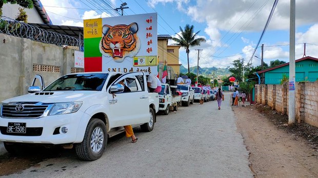 ရှမ်းပြည်နယ်မှာ SNLDပါတီ ဆိုင်းဘုတ်တွေ ဖြုတ်ချဖို့ ဖိအားပေးခံနေရ