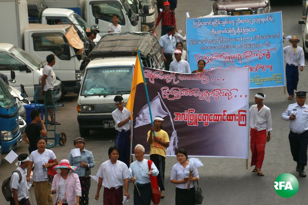 stop-war-white-flage-movement-620.jpg stop-war-white-flage-movement-620.jpg
