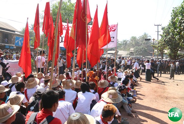 students-letpadan-620.jpg students-letpadan-620.jpg
