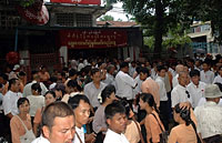 NLD_gathers_at_HQ_200px.jpg NLD_gathers_at_HQ_200px.jpg
