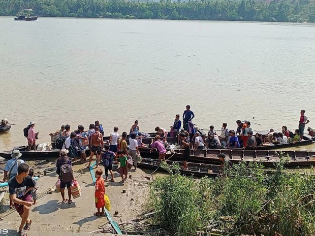 တနင်္သာရီမြို့ လယ်သစ်ရွာမှာ ဒေသခံနှစ်ထောင်ကျော် ထွက်ပြေးနေရ တနင်္သာရီမြို့ လယ်သစ်ရွာမှာ ဒေသခံနှစ်ထောင်ကျော် ထွက်ပြေးနေရ