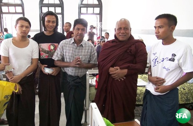 taunggyi-monk-620.jpg taunggyi-monk-620.jpg