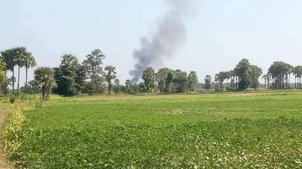 တန့်ဆည်မြို့ မြောက်အင်းရွာကို စစ်ကောင်စီ တပ်တွေဝင်လာပြီး အိမ်ခြောက်လုံး မီးလောင် တန့်ဆည်မြို့ မြောက်အင်းရွာကို စစ်ကောင်စီ တပ်တွေဝင်လာပြီး အိမ်ခြောက်လုံး မီးလောင်