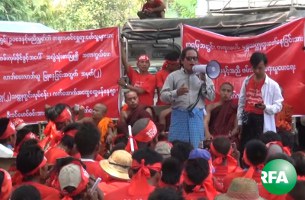 gold-mine-protest-305.jpg gold-mine-protest-305.jpg