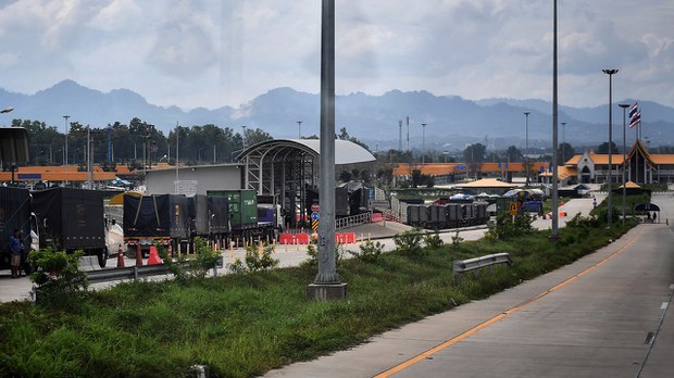 ထိုင်း-မြန်မာ ချစ်ကြည်ရေးတံတားတွေ ပိတ်ပစ်မယ်လို့ ကရင် BGF ခြိမ်းခြောက် ထိုင်း-မြန်မာ ချစ်ကြည်ရေးတံတားတွေ ပိတ်ပစ်မယ်လို့ ကရင် BGF ခြိမ်းခြောက်