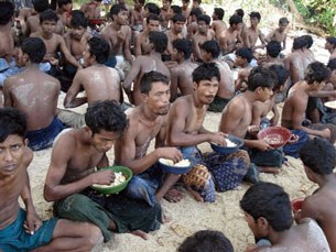 rohingya_eating_305px.jpg rohingya_eating_305px.jpg