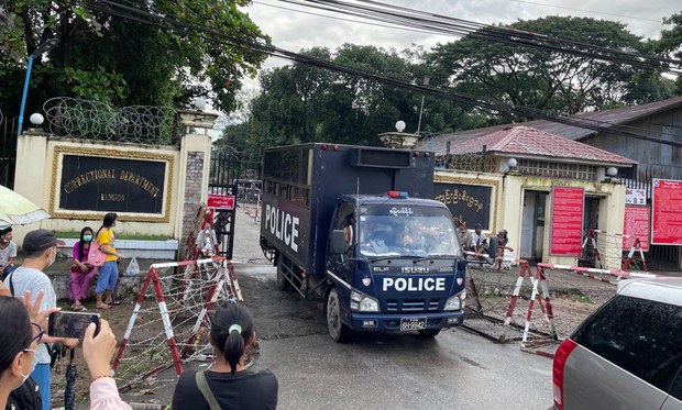 ထောင်ဒဏ်နှစ်ရှည် ချမှတ်ခံရသူတွေကို နယ်ထောင် ပြောင်းရွှေ့