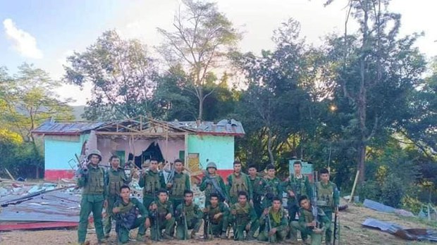 ထီးချိုင့်မှာ KIA၊ PDF၊ AA ပူးပေါင်းတပ်နဲ့ စစ်ကောင်စီ တိုက်ပွဲပြင်းထန်နေ ထီးချိုင့်မှာ KIA၊ PDF၊ AA ပူးပေါင်းတပ်နဲ့ စစ်ကောင်စီ တိုက်ပွဲပြင်းထန်နေ