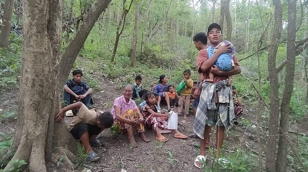 တွန်းဇံမှာ ဆေးကုသခွင့်မလုံလောက်လို့ စစ်ဘေးဒုက္ခသည်တစ်ဦး သေဆုံး တွန်းဇံမှာ ဆေးကုသခွင့်မလုံလောက်လို့ စစ်ဘေးဒုက္ခသည်တစ်ဦး သေဆုံး