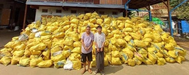 ဖားကန့်မှာ KIO အုပ်ချုပ်ရေးအရာရှိနှစ်ဦး ဖမ်းဆီးခံရ ဖားကန့်မှာ KIO အုပ်ချုပ်ရေးအရာရှိနှစ်ဦး ဖမ်းဆီးခံရ