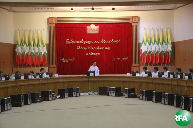 uec-meet-politics-parties-620.jpg uec-meet-politics-parties-620.jpg