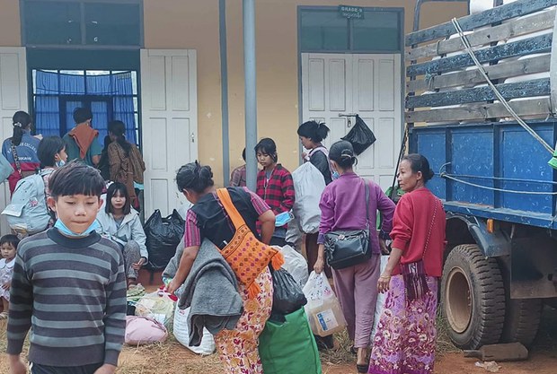 လွိုင်ကော်က UN နဲ့ INGO ဝန်ထမ်းတွေကို ကရင်နီအဖွဲ့တွေ နေရာရွှေ့ပေးခဲ့ကြောင်း သတင်းထုတ်ပြန် လွိုင်ကော်က UN နဲ့ INGO ဝန်ထမ်းတွေကို ကရင်နီအဖွဲ့တွေ နေရာရွှေ့ပေးခဲ့ကြောင်း သတင်းထုတ်ပြန်