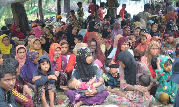 ရိုဟင်ဂျာတွေကို ကယ်တင်ဖို့ UNHCR တိုက်တွန်း ရိုဟင်ဂျာတွေကို ကယ်တင်ဖို့ UNHCR တိုက်တွန်း