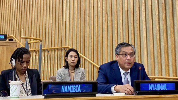 စစ်ကောင်စီကို ထိထိရောက်ရောက် အရေးယူဖို့ ကုလကို ဦးကျော်မိုးထွန်း ထပ်မံတောင်းဆို စစ်ကောင်စီကို ထိထိရောက်ရောက် အရေးယူဖို့ ကုလကို ဦးကျော်မိုးထွန်း ထပ်မံတောင်းဆို