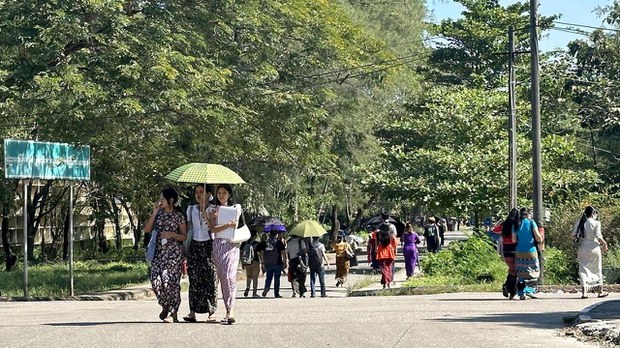 မြန်မာအတွက်ပေးတဲ့ ပညာတော်သင်ဆုအစီအစဥ် အမေရိကန်ရပ်ဆိုင်း မြန်မာအတွက်ပေးတဲ့ ပညာတော်သင်ဆုအစီအစဥ် အမေရိကန်ရပ်ဆိုင်း