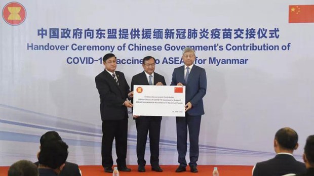 တရုတ်ကိုဗစ်ကာကွယ်ဆေးတွေ အာဆီယံ အထူးကိုယ်စားလှယ်ကတစ်ဆင့် မြန်မာကို ထောက်ပံ့ တရုတ်ကိုဗစ်ကာကွယ်ဆေးတွေ အာဆီယံ အထူးကိုယ်စားလှယ်ကတစ်ဆင့် မြန်မာကို ထောက်ပံ့