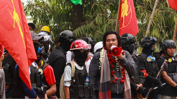 ကိုဝေမိုးနိုင်အပါအဝင် ဖမ်းဆီးခံထားရသူတွေကို လွှတ်ပေးဖို့ PEN အဖွဲ့တောင်းဆို ကိုဝေမိုးနိုင်အပါအဝင် ဖမ်းဆီးခံထားရသူတွေကို လွှတ်ပေးဖို့ PEN အဖွဲ့တောင်းဆို