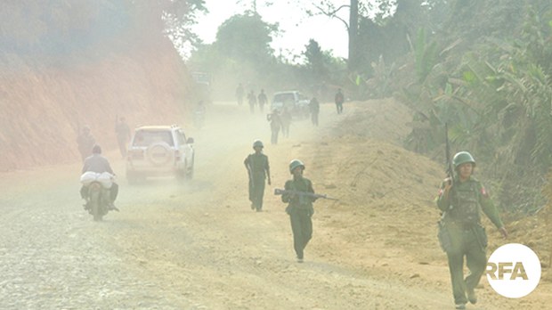 ဝိုင်းမော် စစ်ကောင်စီတပ်ရင်းဂိတ်ရှေ့မှာ အမျိုးသမီးတစ်ဦး သေနတ်ပစ်ခံရလို့ သေဆုံး