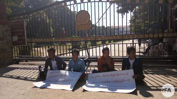 yadanarpon-students-622.jpg yadanarpon-students-622.jpg