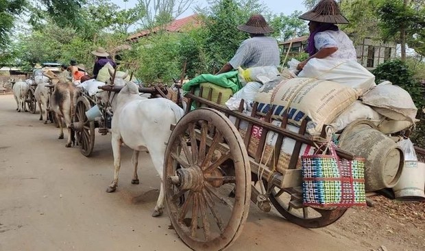 ရေဦးမြို့ ရွာသုံးရွာက ဒေသခံ ငါးရာကျော် ထွက်ပြေးနေရ ရေဦးမြို့ ရွာသုံးရွာက ဒေသခံ ငါးရာကျော် ထွက်ပြေးနေရ