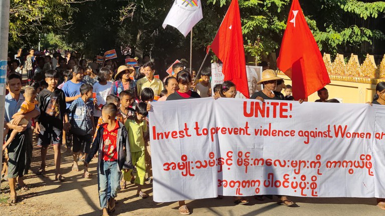 စစ်ကိုင်းတိုင်း၊ ဆားလင်းကြီးမြို့နယ်မှ သပိတ်စစ်ကြောင်းအား ၂၀၂၃ ခုနှစ်၊ နိုဝင်ဘာလ ၂၆ ရက်နေ့က တွေ့ရစဉ်။ (ဓာတ်ပုံ - အညာပစ်တိုင်းထောင်လေးများ)