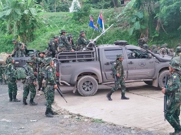 နယ်ခြားစောင့်တပ်တွေ စစ်တပ်ကို စွန့်ခွာလာကြမလား နယ်ခြားစောင့်တပ်တွေ စစ်တပ်ကို စွန့်ခွာလာကြမလား