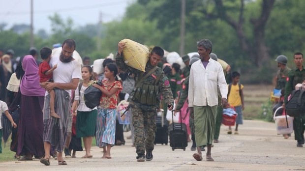 ရိုဟင်ဂျာ ခုနစ်ထောင်ခန့် ထိန်းချုပ်နယ်မြေထဲခိုလှုံလာကြောင်း AA ပြော ရိုဟင်ဂျာ ခုနစ်ထောင်ခန့် ထိန်းချုပ်နယ်မြေထဲခိုလှုံလာကြောင်း AA ပြော