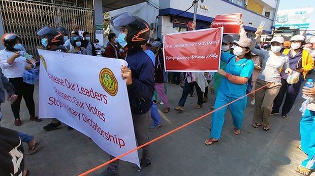 health-workers-protest-pathein.jpg health-workers-protest-pathein.jpg